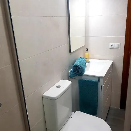 Apartamento Junto A La Playa En El Centro De Conil, Con Aire Acondicionado Y Wifi